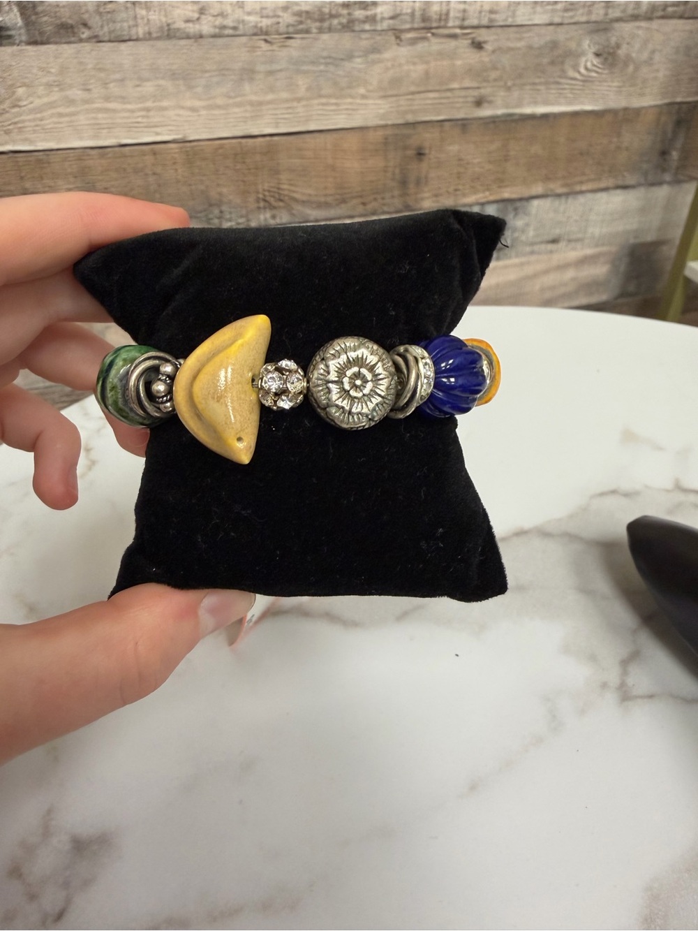 No label multi stone/silver charm bracelet OS